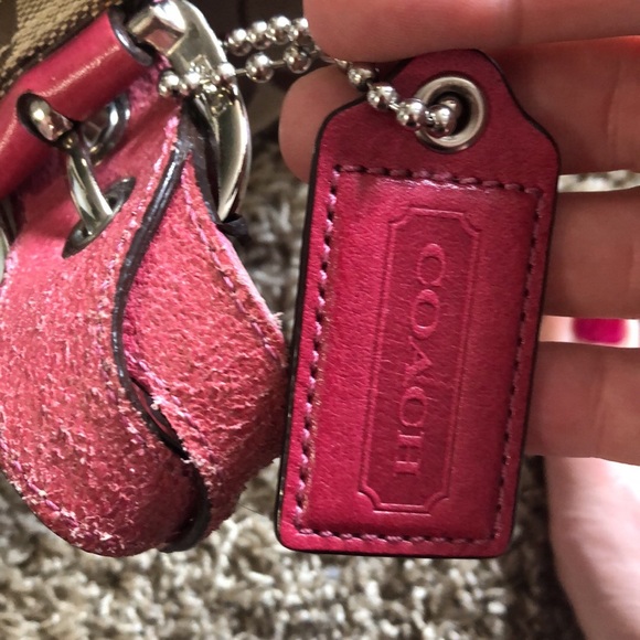 Coach gently used shoulder purse - Picture 3 of 5